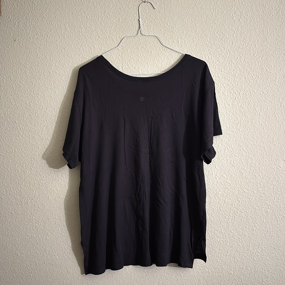 Lululemon Top - Picture 2 of 3